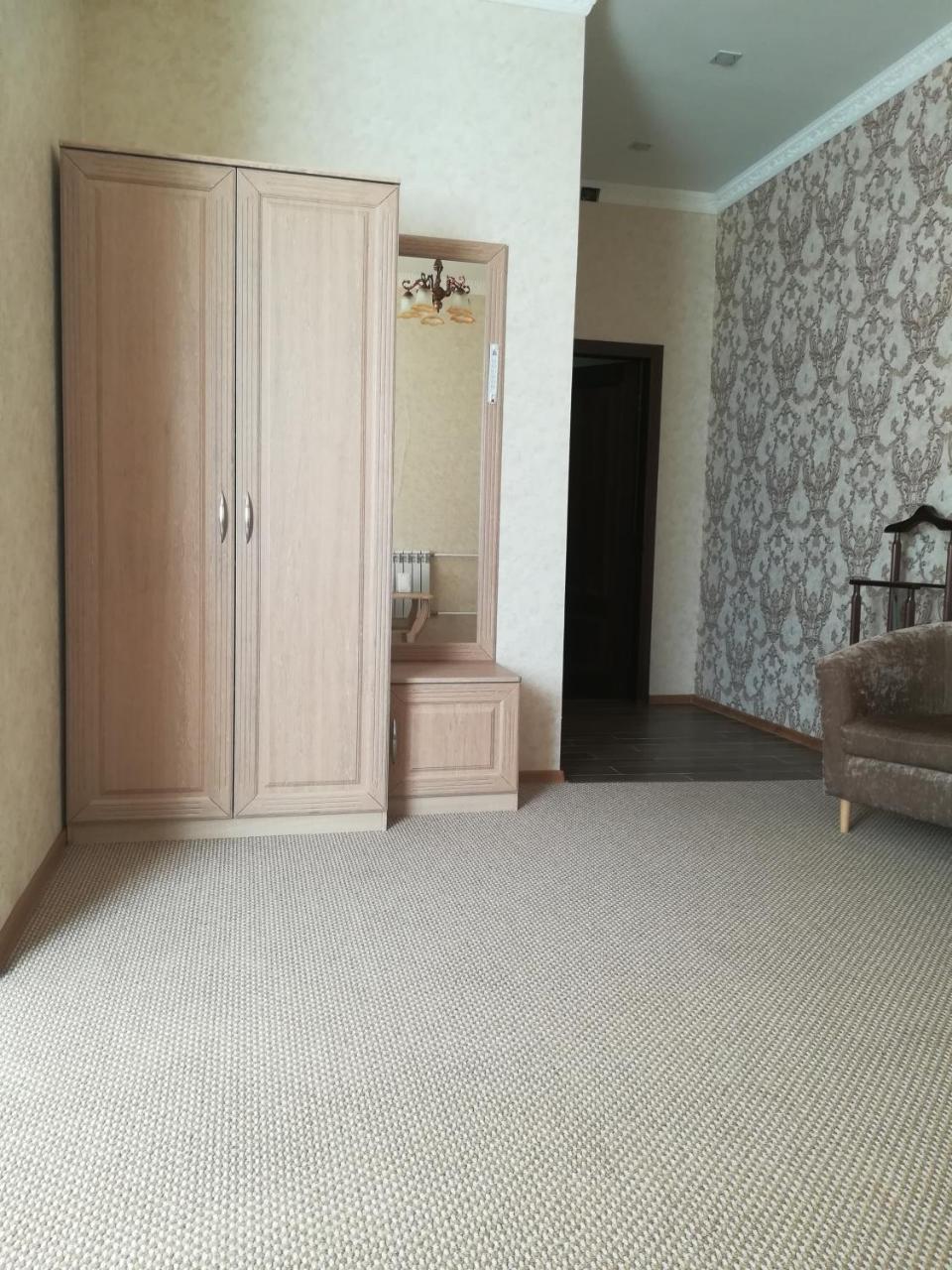 Hotel Bahetle Ekibastuz Buitenkant foto